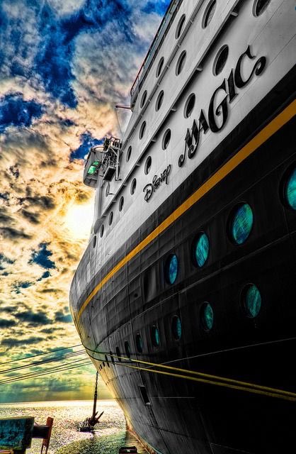 BucketListFeed's tweet image. Go on a Disney Cruise 🚢 🔥