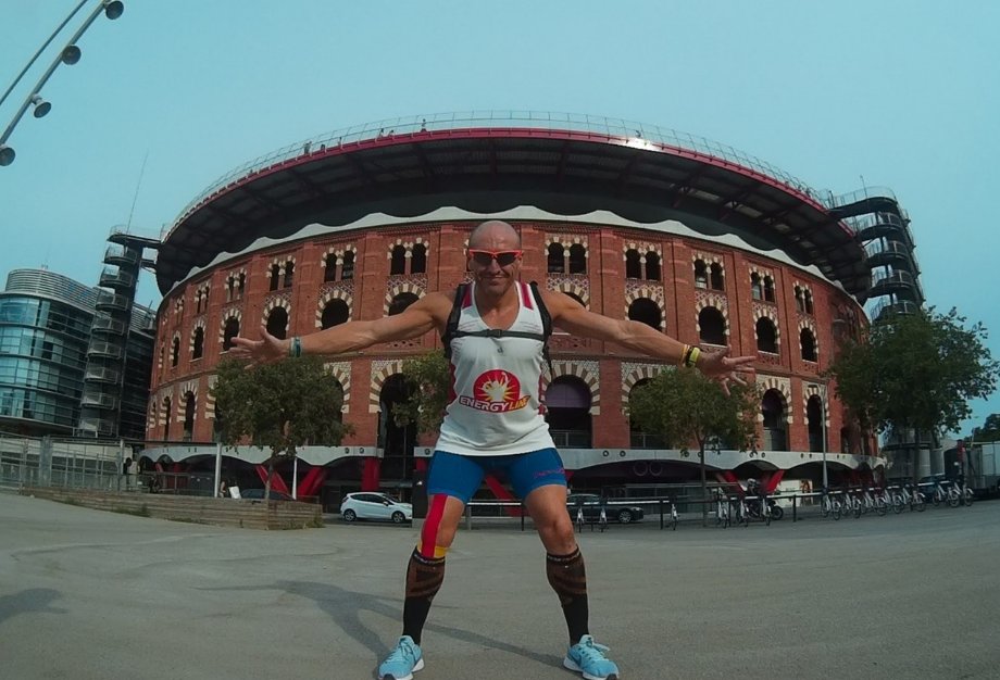 axe75's tweet photo. Qué maravilla poder correr cuando pensabas que no lo harías en tiempo!
Mañana nos vemos en la @zonavipevents #MediterraniNitRun @anecblau https://t.co/zjwhtdL4vN