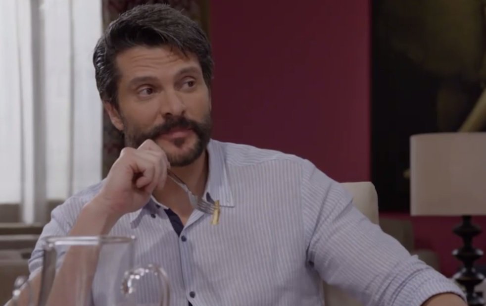MarceCordobaFc's tweet photo. Fabiola pone en su lugar a Julio. #EnamorandomeDeRamon #Capitulo109 https://t.co/OtX2HGP913
