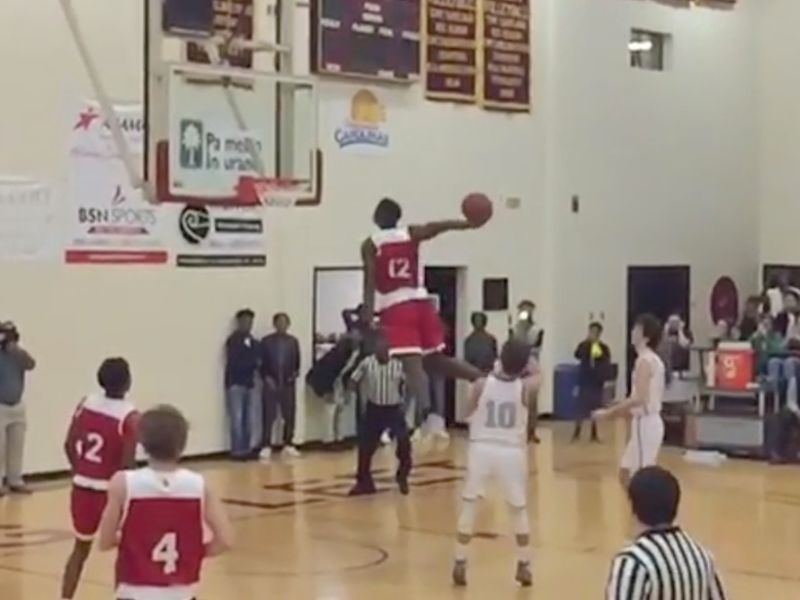 Joy105com's tweet photo. Country Commentary: Is Zion Williamson the next Lebron James?! https://t.co/v6oxQtJTbs #HoopSeen #Overtime #SCSupreme #ZionW32 https://t.co/cYb6KuBv0F