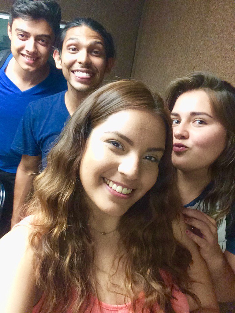 diana_lja's tweet photo. Todos los viernes 1:30 #multiflash por https://t.co/yOpK3BFVkU https://t.co/XfFxEDJzW5