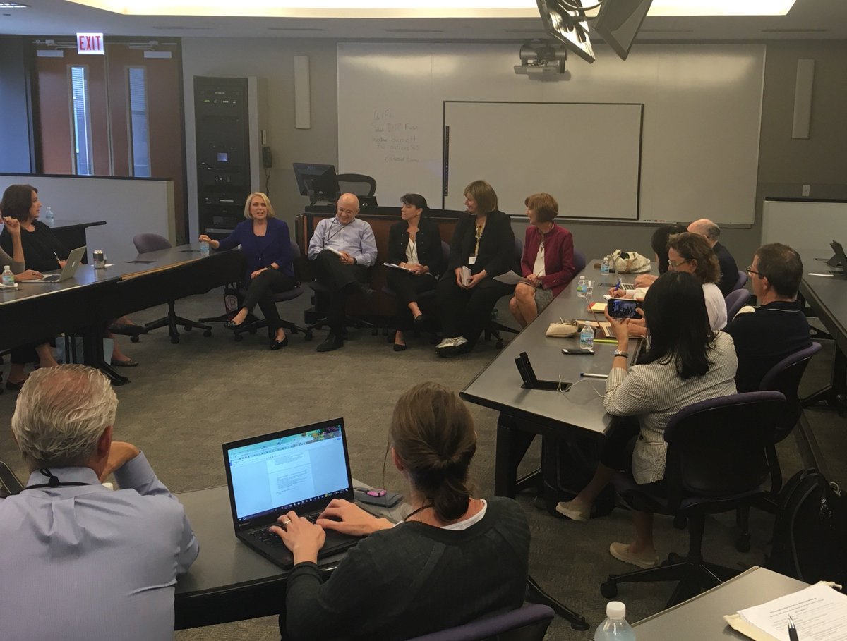 tpr23's tweet photo. Panel time with @fowlersusann @JennKahnweiler @SamHornIntrigue @dickaxe Jackie Stavros &amp; others! Berrett-Koehler's Authors Mtg #bkmktg17 https://t.co/tvLB5UEeDy