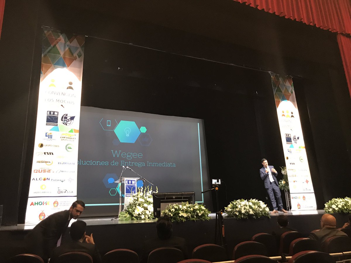 tomatovalley's tweet image. Quinto y ultimo #pitch en la #COMEV17 con #wegee