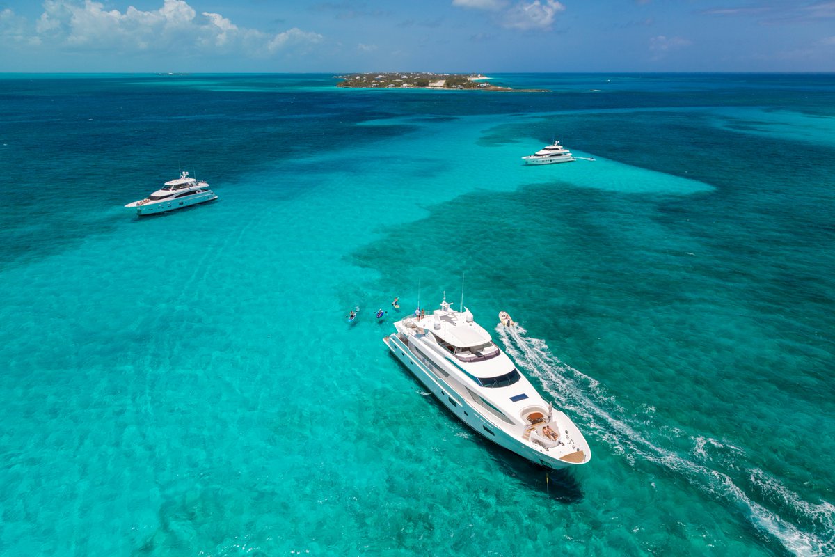 HorizonYachtUSA's tweet photo. Your weekend cruising inspiration from a fabulous trio: the Horizon RP120, E98 and E88 #luxury #yachts! Photo via Jim Raycroft Photography https://t.co/vNABctWulX