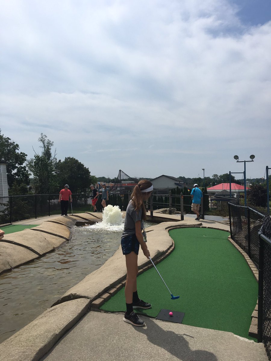 drcoussens1's tweet photo. What do you do after a big presentation? Celebrate with mini golf and froyo, of course! #ichallengeu #futureprepd https://t.co/qyKuigS7Wk