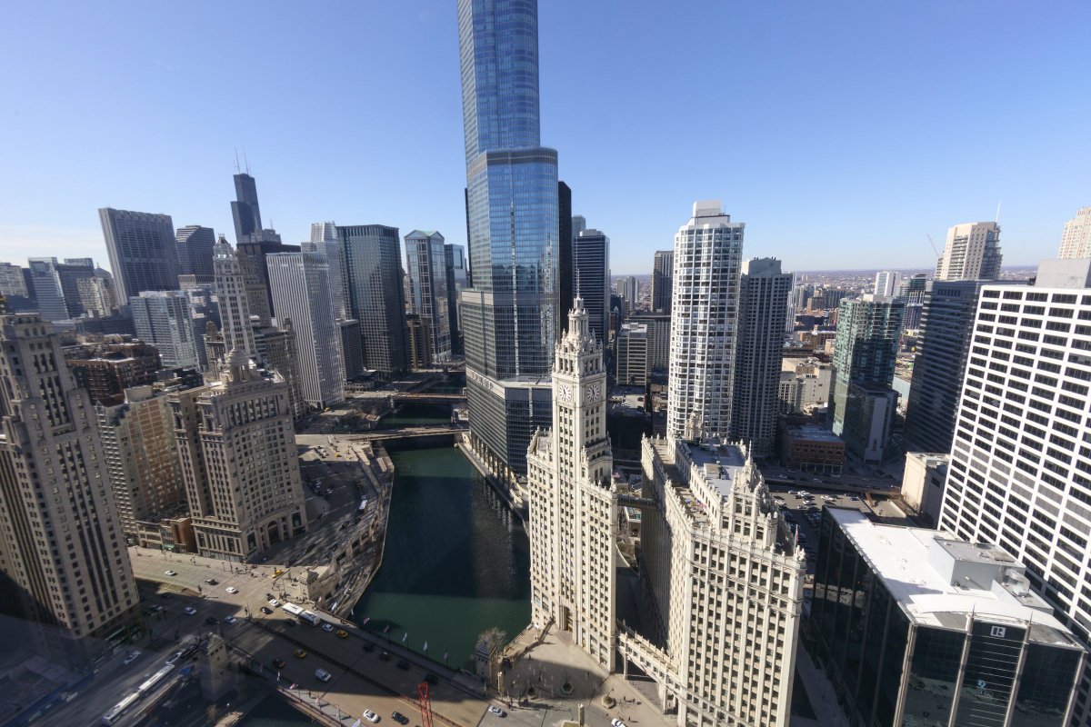 Ahead's tweet photo. Views from the office @CrainsChicago #CCBOffice https://t.co/UCSyGUIDi1