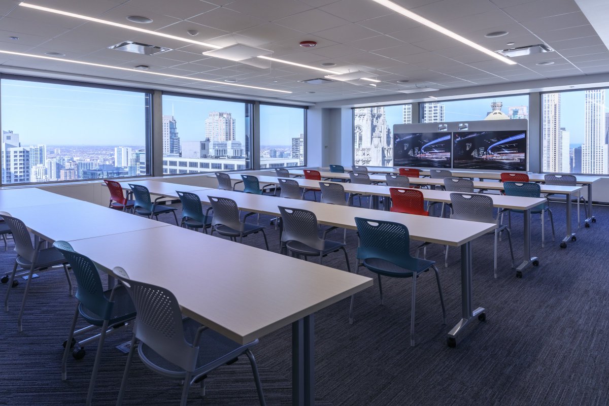 Ahead's tweet photo. Views from the office @CrainsChicago #CCBOffice https://t.co/UCSyGUIDi1