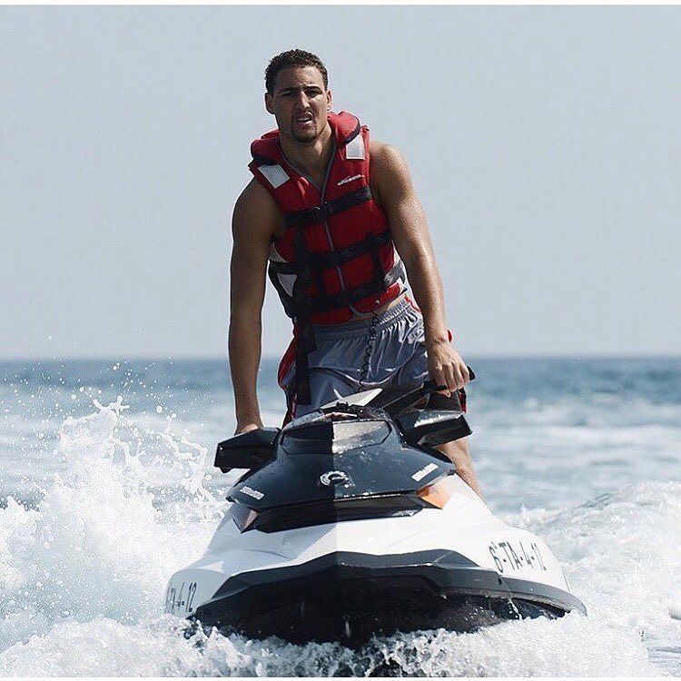 VisionaryQ's tweet photo. Happy Friday! #Mood #KlayBae https://t.co/bhH7ZJtaNd