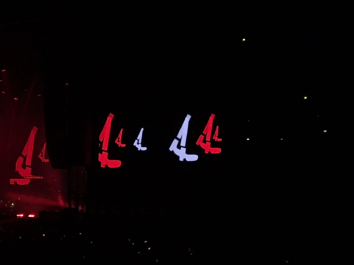 TomaszMencina's tweet photo. #DepecheMode #Warsaw #TheNationalStadium #DM #WhereIsTheRevolution https://t.co/gDtwvaUaZ4