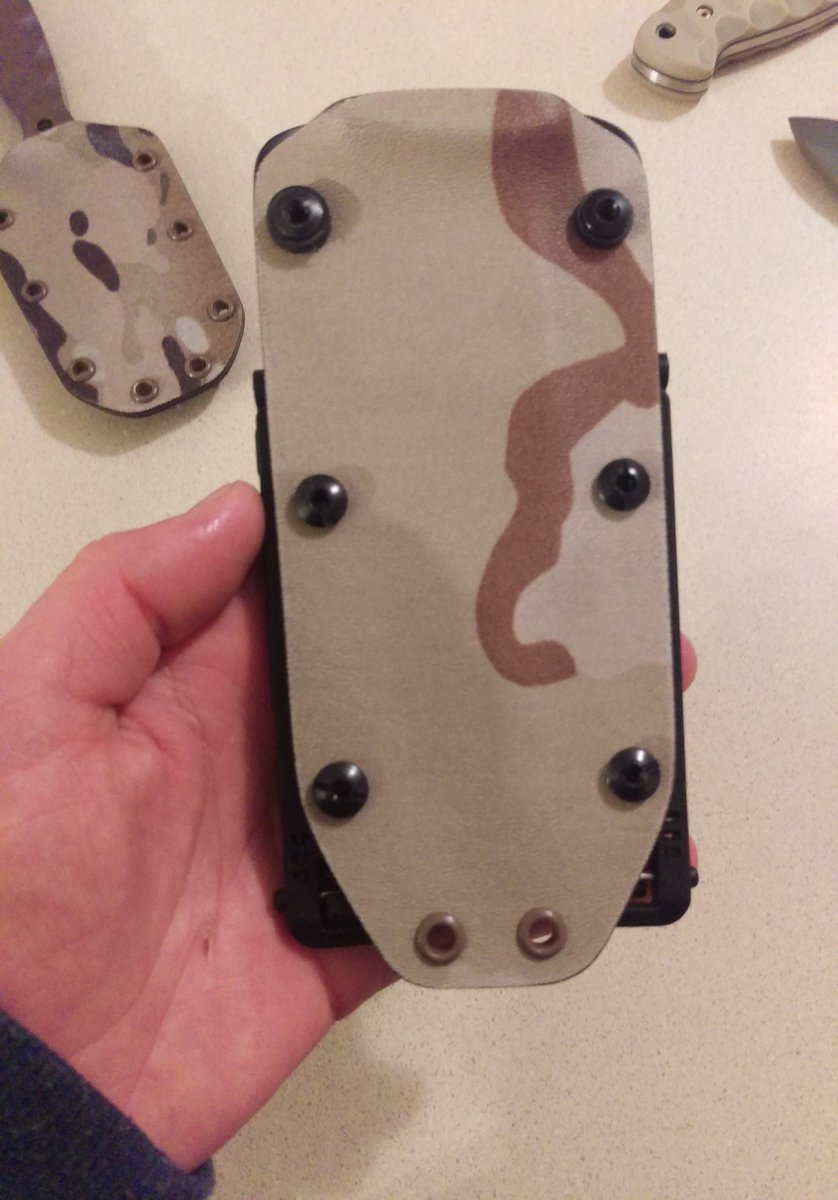 AKnifeworks's tweet photo. Our #knives come w/ #custom #Kydex #sheath. #camo #Firefigher #police #USnavy #USMC #NRA #2ndAmendment #Military #emt #DesertCamo #safety https://t.co/o2KNTQWJZT