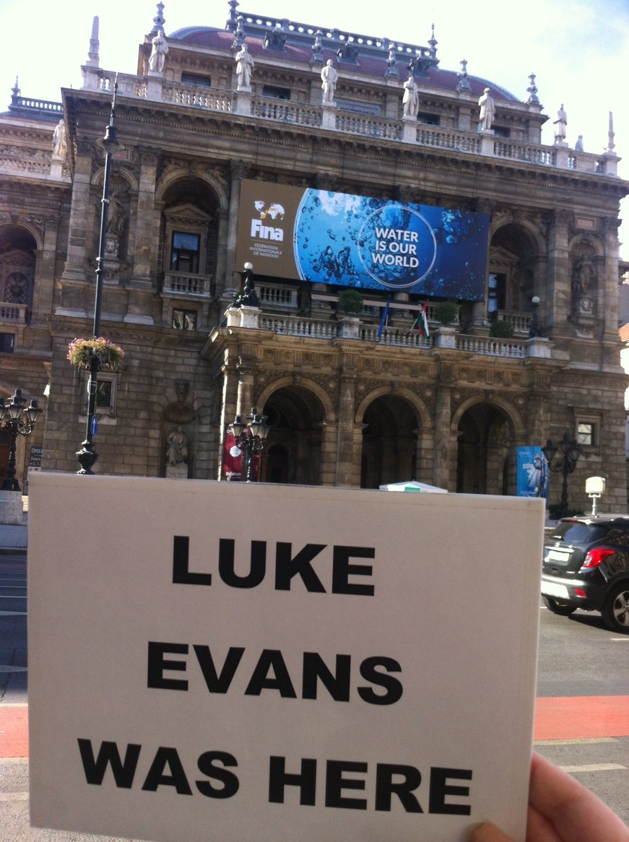 etrange_s's tweet photo. @TheRealLukevans I'm happy to breathe with you by the same air in Budapest! :) #BudapestIsMyMecca #IamLikeAPilgrim https://t.co/eP0E198BNI