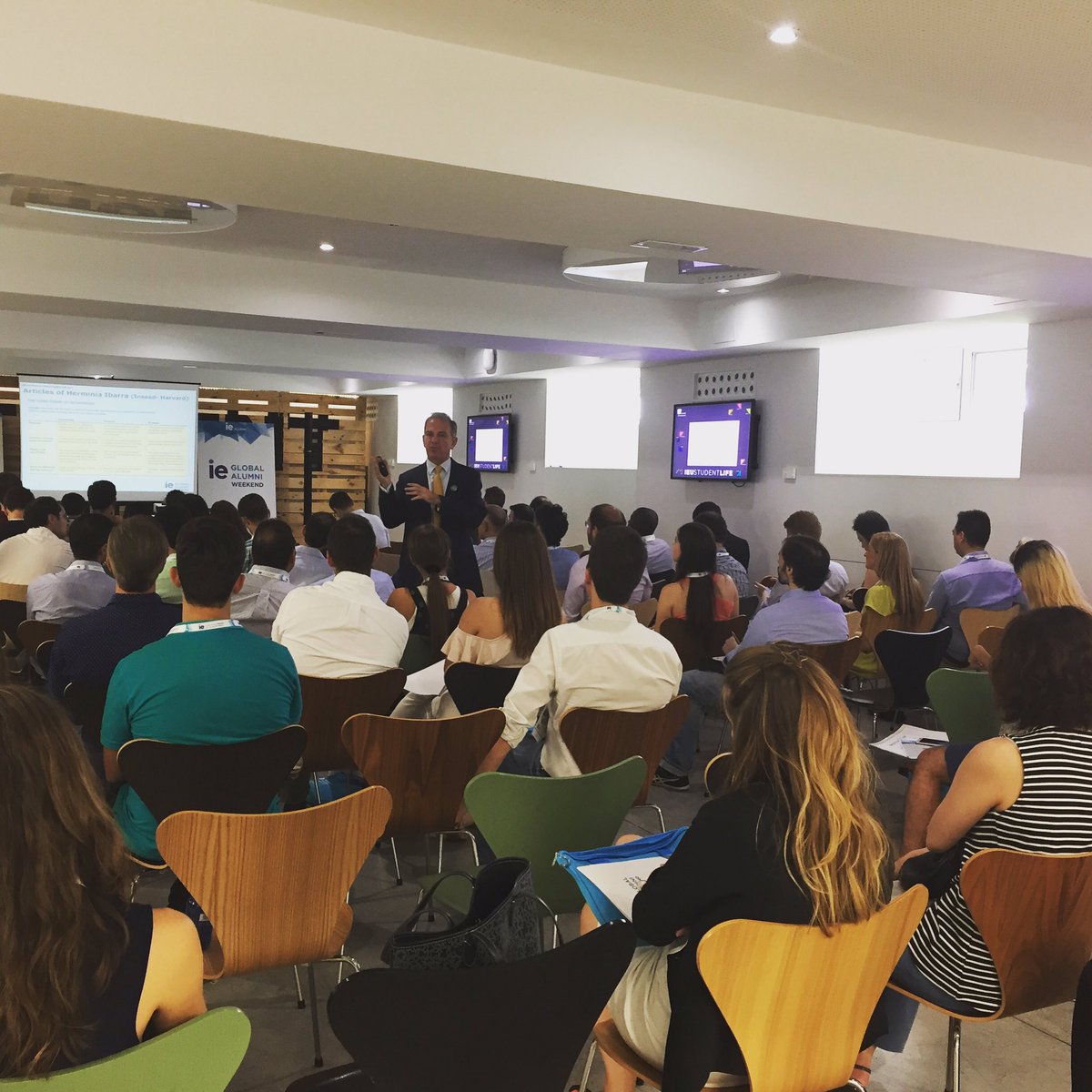 c_moreno83's tweet photo. Full House with @jdiazandreu  #IEClassReunion #IEGAW https://t.co/QPQXYot48D