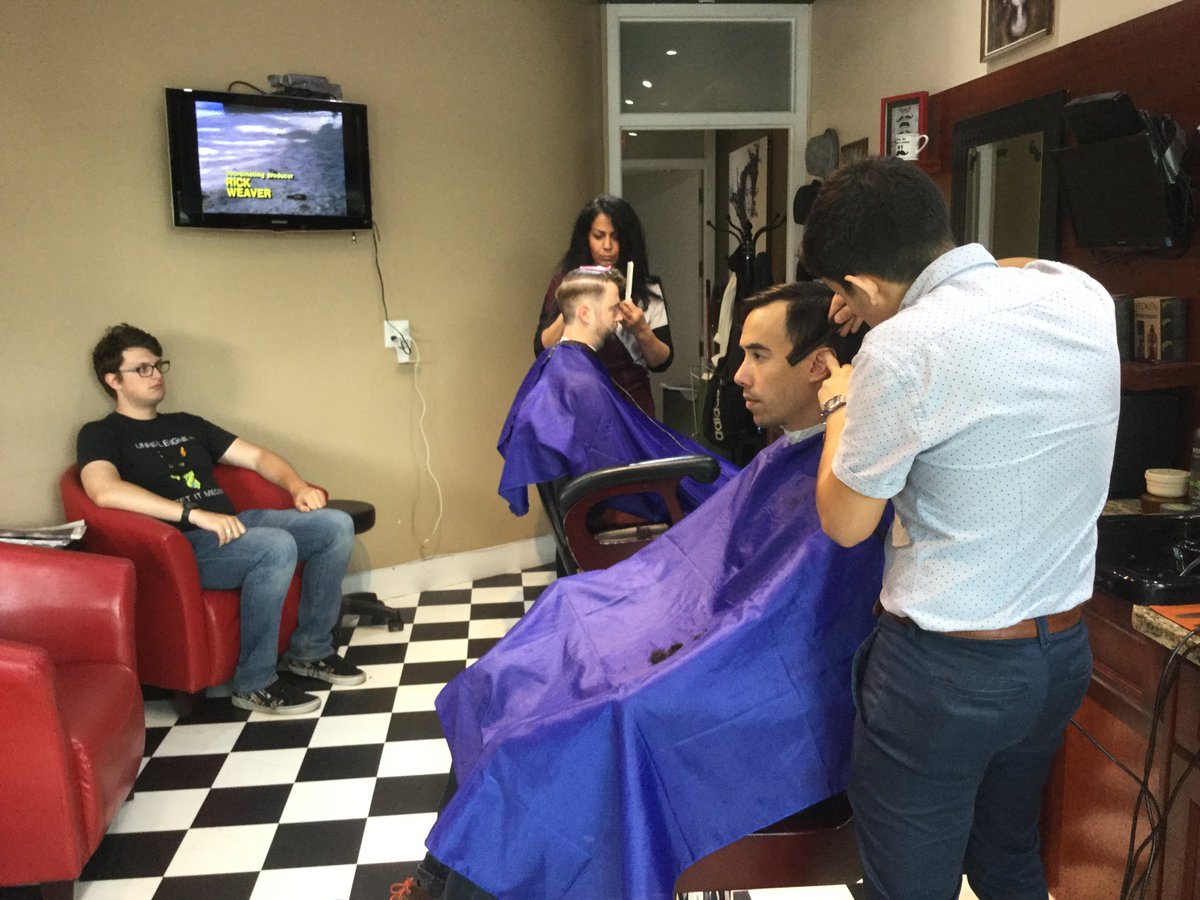 PjSalehi's tweet photo. Friday barber shop https://t.co/LmckBCkp42