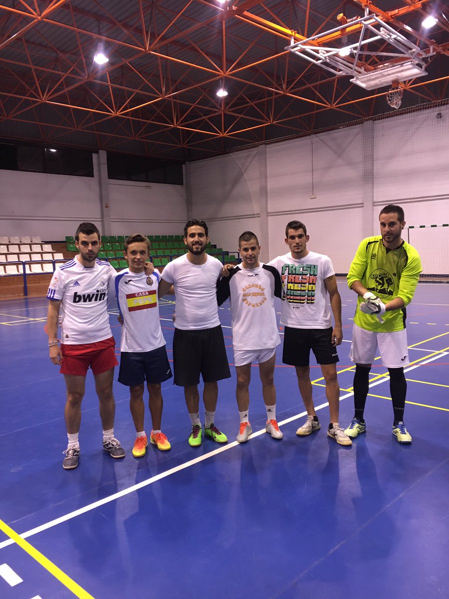 ErikDom83's tweet photo. Seguimos con el partido homenaje a María Garzon, nunca dejaremos que se borre su memoria. @FofoMoret10 @RaquelMLopezg @luisgarridocond https://t.co/xQW5WDd1P1