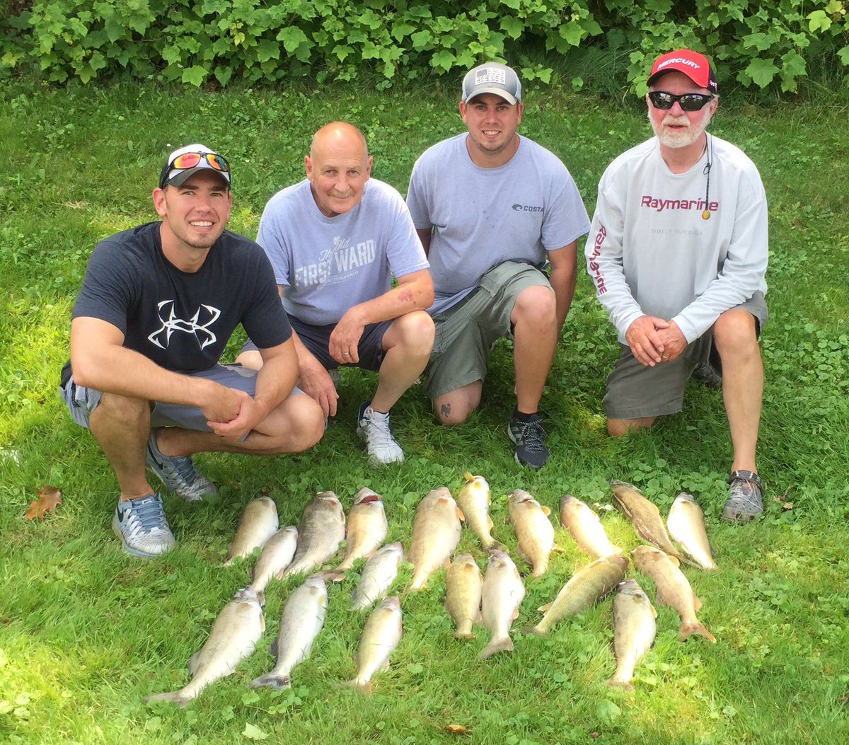 JimHanleyguide's tweet photo. Great day on #LakeErie with the martin boys. #walleye #fishing #MercuryProTeam #mercurycatchoftheday #offshoretackle https://t.co/VuT9XacOa8