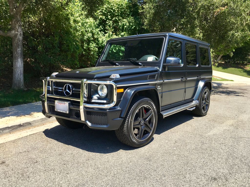 MercedesBenzTO's tweet photo. With almost 40 yrs under the belt, the 300,000th Mercedes-Benz G-Wagen rolled off the line yesterday!
#Icon #GVenture300k #AMGG63 #MBZTO https://t.co/d7PjGmsh97