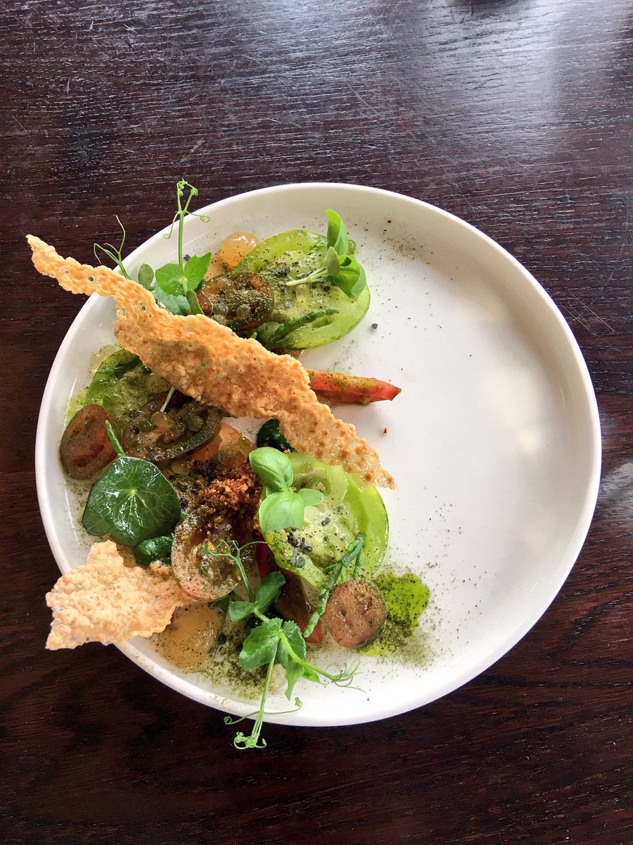 la_nightingale's tweet photo. Thoroughly looked after by the wonderful team @MacCompleat. Summer food at its best #foodie https://t.co/i4Z4eOT0rm