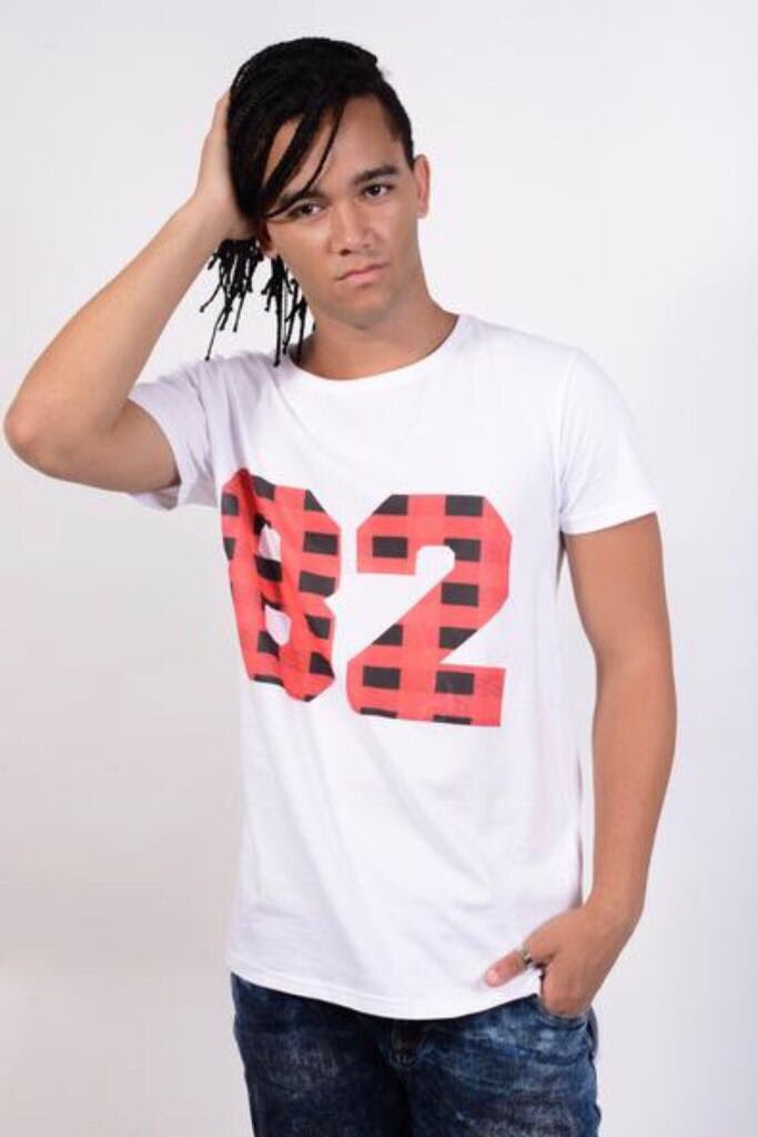 runacanarias's tweet photo. Oversize Extra Larga 82.La podr��n conseguir en los puntos de ventas y online
#runa #runacanarias #runacanariasmola #runaadiptos #runashop https://t.co/jdwwffRuig