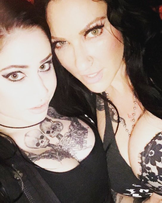 See me and.  @JenevieveHexxx live today at 3 sign up now@. https://t.co/GAqm9INAk4 https://t.co/IDou<a class="tags" href="/tag/jenevievehexxx">@jenevievehexxx</a>