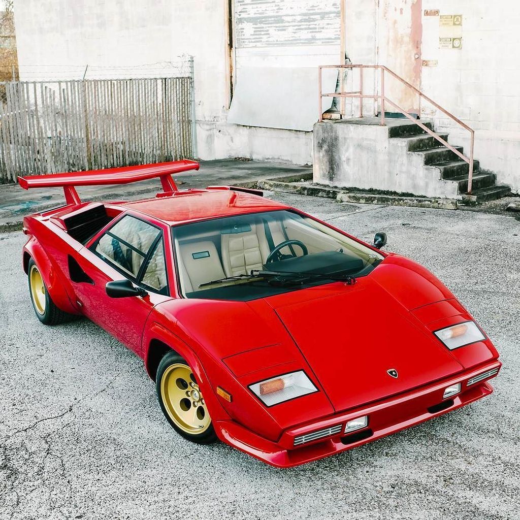 au0to100's tweet photo. Fighter jet #alltimeclassic #redcarsgofaster
#lamborghini #countach #lambo #rarecars #supercar#supercars #perform… https://t.co/i3nqGjFZAm https://t.co/dxj2BiK6OK