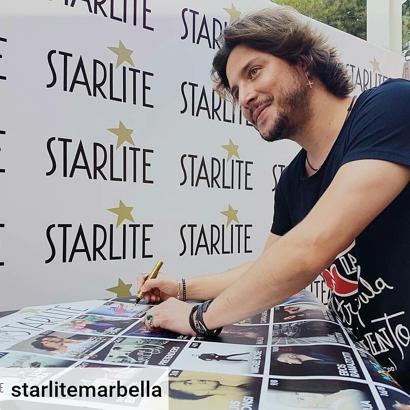 mcnoticias46's tweet photo. @starlitemarbella 
“ ¡En el backstage ya estamos preparando todo para la actuación de @manuelcarrasco_ ! 😊😊
 a nuestro escenario! 👏👏 ” https://t.co/AbWqoj0AzE