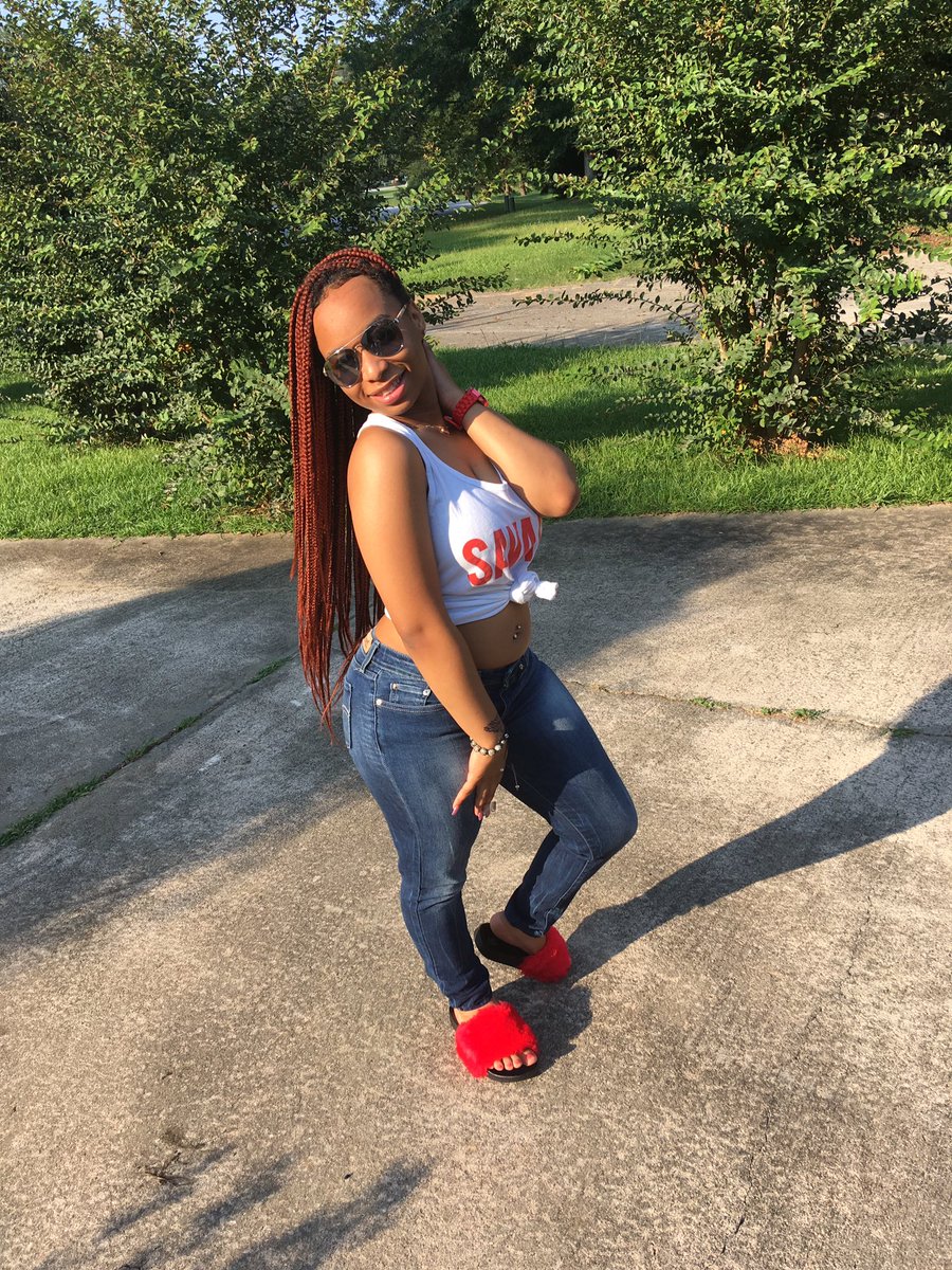 miyahgotcakes's tweet photo. Queen shit 👑 https://t.co/ah2T1msuAV