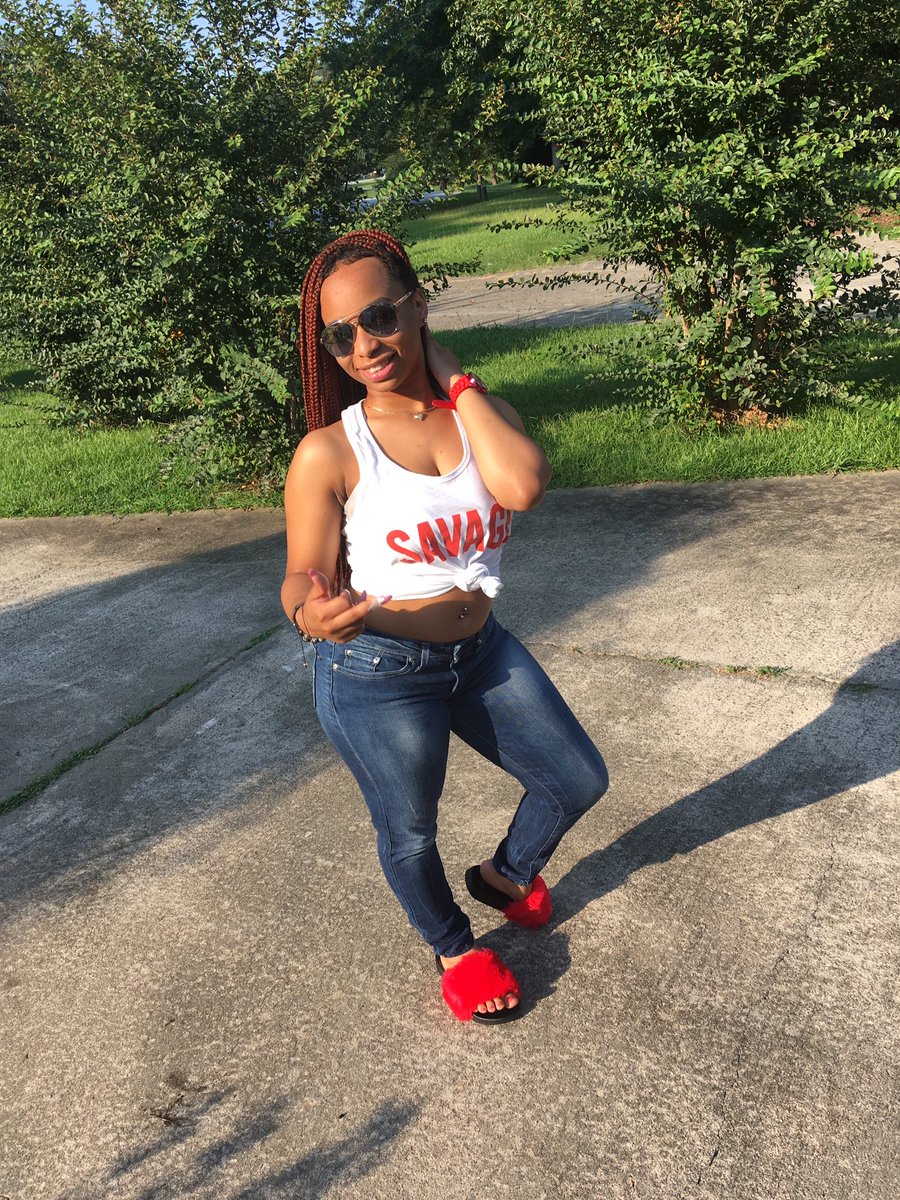 miyahgotcakes's tweet photo. Queen shit 👑 https://t.co/ah2T1msuAV