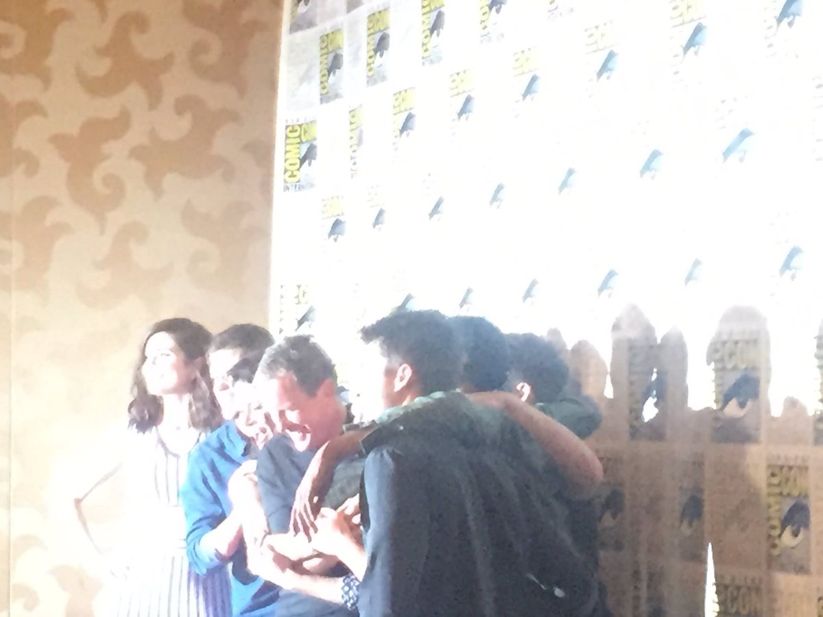TylerPosey_FR's tweet photo. #NEW #PHOTOS | @tylergposey at the "San Diego Comic Con" today with the teen wolf cast in the press room [21/07/17] https://t.co/VoHw3HCLUP