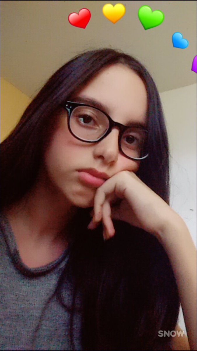 exoeIite's tweet photo. i got a new pair of glasses!!! https://t.co/58mZnHUE7i