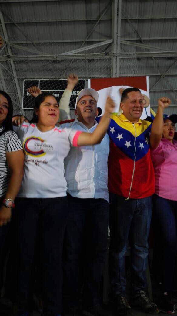 torrealbaf's tweet photo. Presentación de Candidatos en el municipio Páez Edo. Portuguesa #VenezuelaVotaEn9Días #DeNuevoCarnetDeLaPatria @NicolasMaduro https://t.co/Gw59chioQt