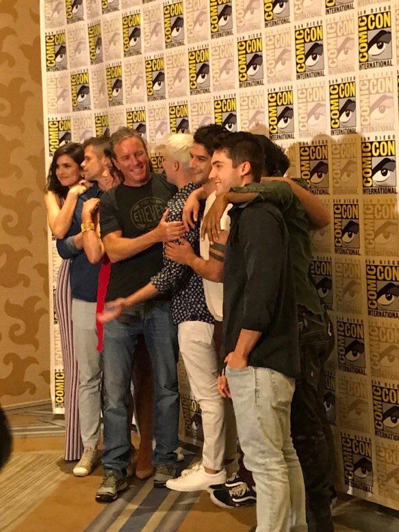 TylerPosey_FR's tweet photo. #NEW #PHOTOS | @tylergposey at the "San Diego Comic Con" today with the teen wolf cast in the press room [21/07/17] https://t.co/1YZLLSdvPT