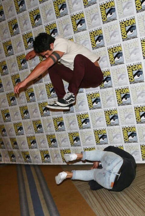 TylerPosey_FR's tweet photo. #NEW #PHOTOS | @tylergposey at the "San Diego Comic Con" today with the teen wolf cast in the press room [21/07/17] https://t.co/1YZLLSdvPT