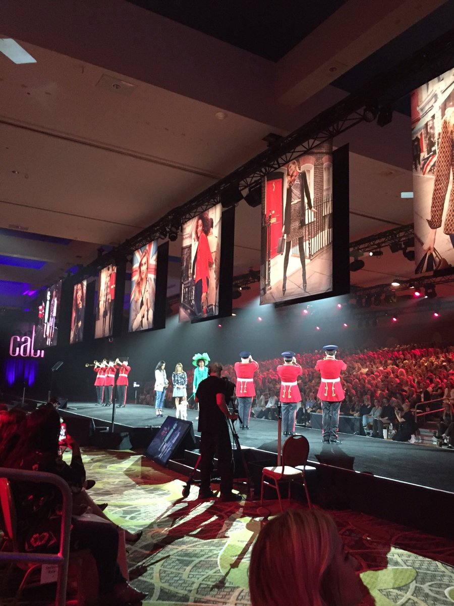 cabi Clothing tweet media