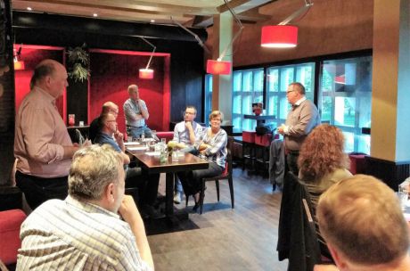 berthoman's tweet photo. Verkiezingscafé @VVDassen  wederom een succes. 
 https://t.co/9nXMDamvsK https://t.co/HcqOioWOis