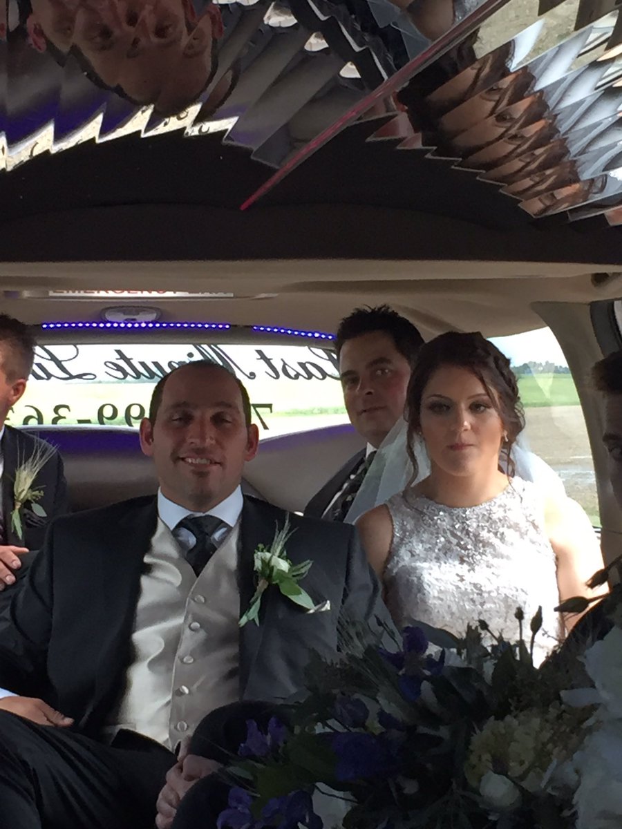 thad_bentley's tweet photo. Big shout out to Johnny and taylor on their big day. #ifoundtheperfectgirl #finally https://t.co/fVDxymUUtw