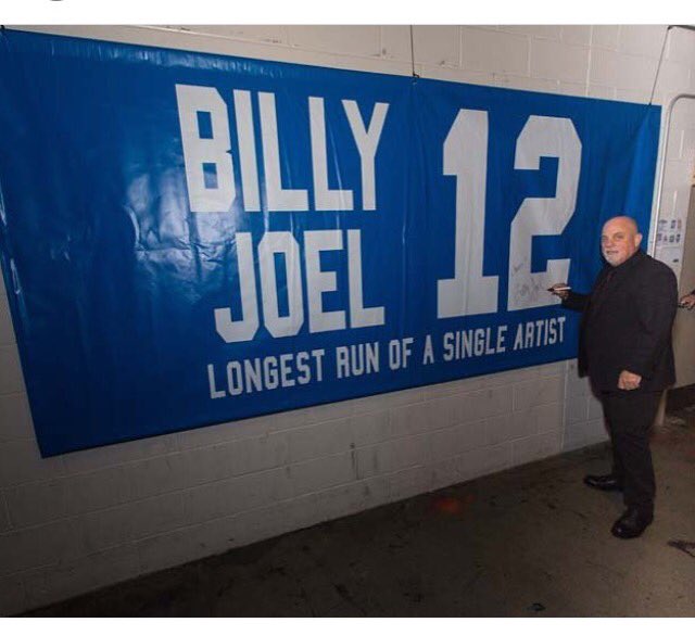 Not for long Billy! #SorryNotSorry #pianoman #phish #BakersDozen #glazeon #msg #YEMSG