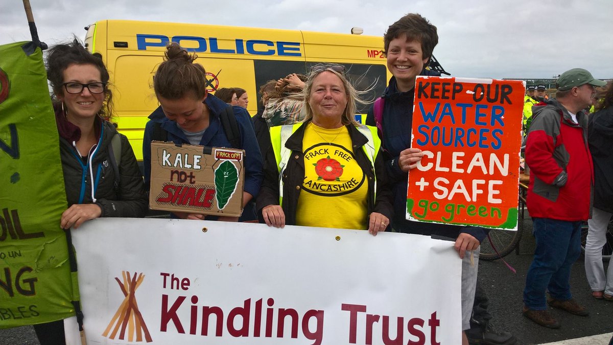 frackfree_eu's tweet photo. No work for @CuadrillaUK today as #FoodNotFracking theme draws hundreds to UK #fracking frontline of Lancashire! ๐ #RollingResistance https://t.co/Nkc4LaJNqp