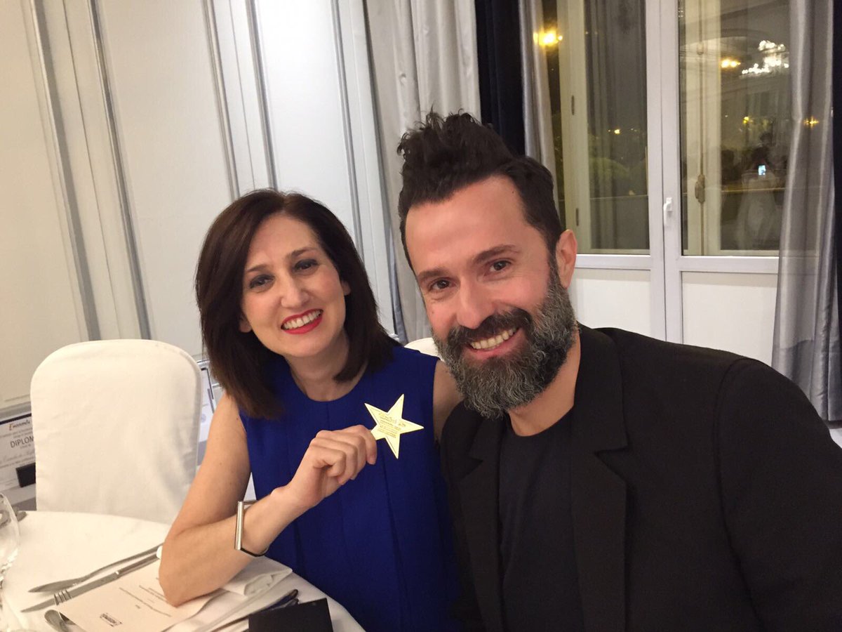 Supperstudio's tweet photo. Hoy toca recoger un nuevo premio: ya tenemos una Estrella de oro del #institutoparalaexcelenciaprofesional #happypackaging https://t.co/QkN3kAxshy