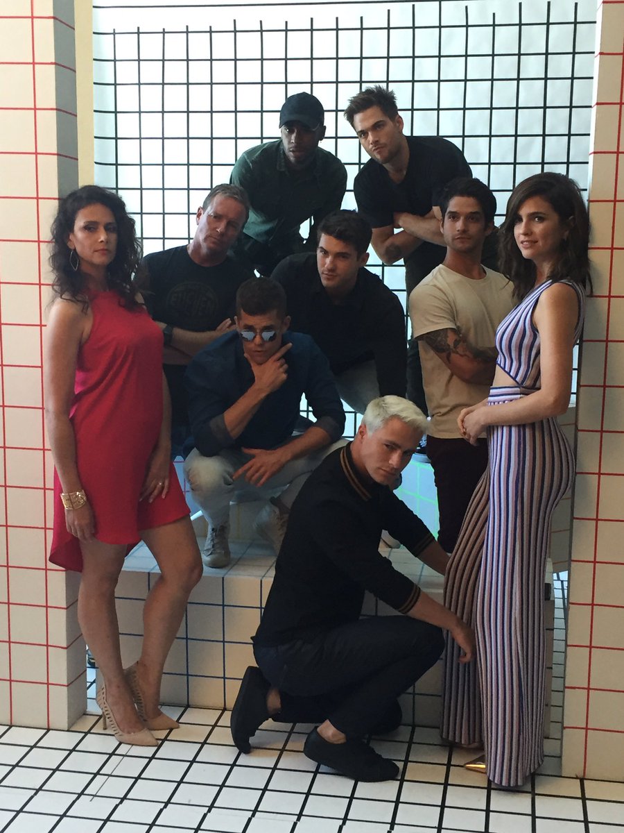 JarettSays's tweet image. #TeenWolf cast at BuzzFeed&apos;s #SDCC suite