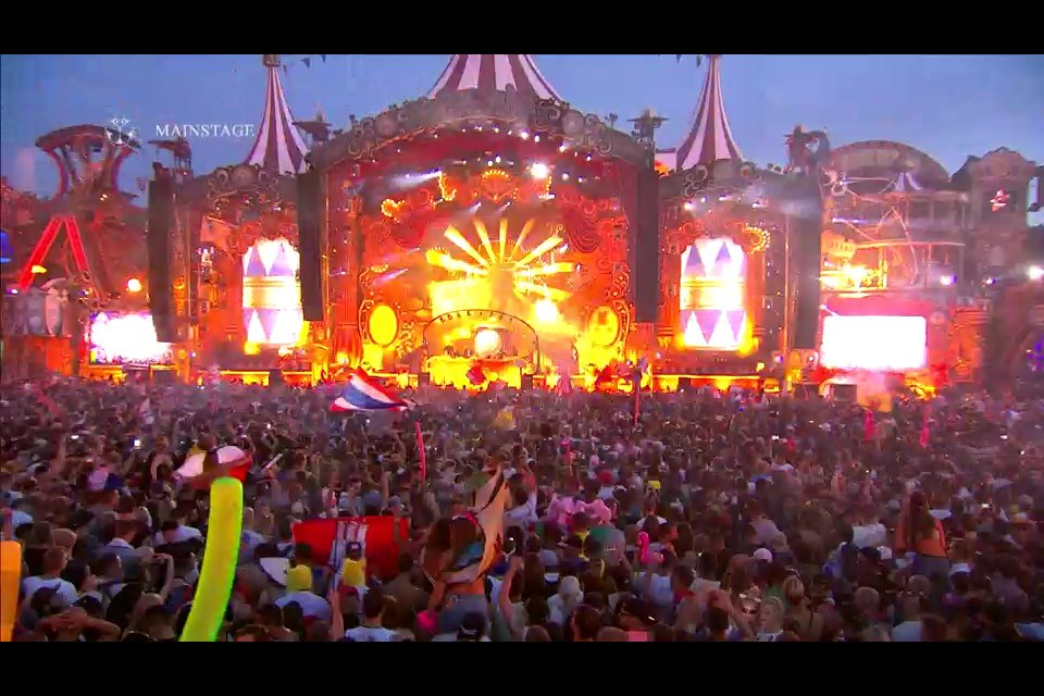 MusicElectroMX's tweet photo. Trágame tierra y escupeme en #Tomorrowland !! https://t.co/8OOkpel6Ad