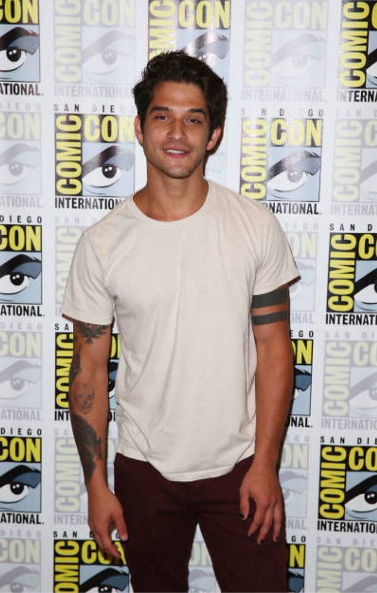 TylerPosey_FR's tweet photo. #NEW #PHOTOS | @tylergposey at the "San Diego Comic Con" today in the press room [21/07/17] https://t.co/rQEzc1Qa0H