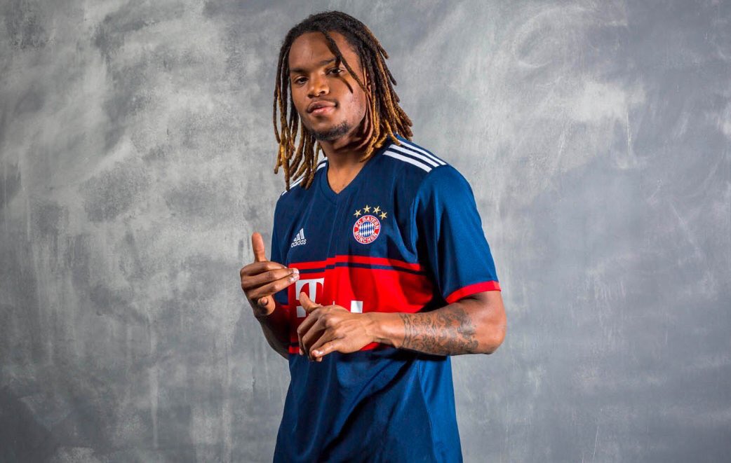 iMiaSanMia's tweet photo. Bayern's three kits for 2017/18 https://t.co/aImoVK2PoC