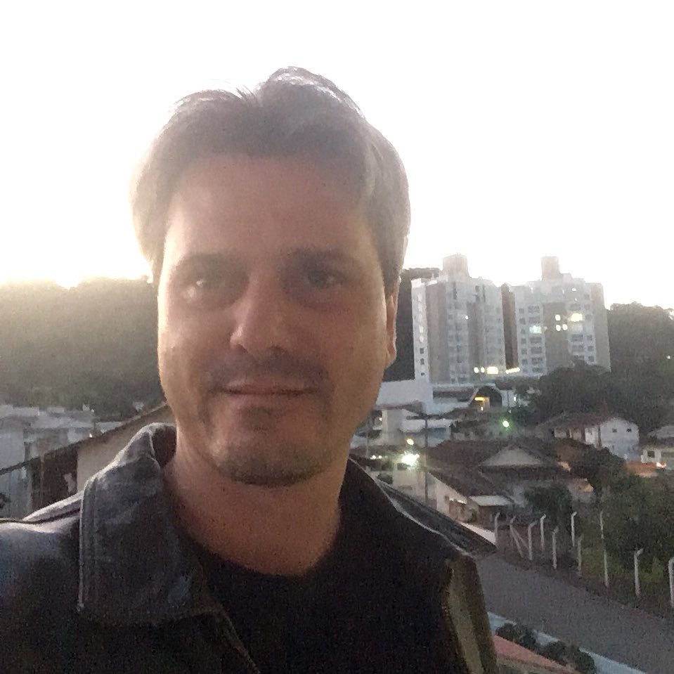 oneda's tweet photo. #NovaFotoDoPerfil https://t.co/hLotC6e6D4
