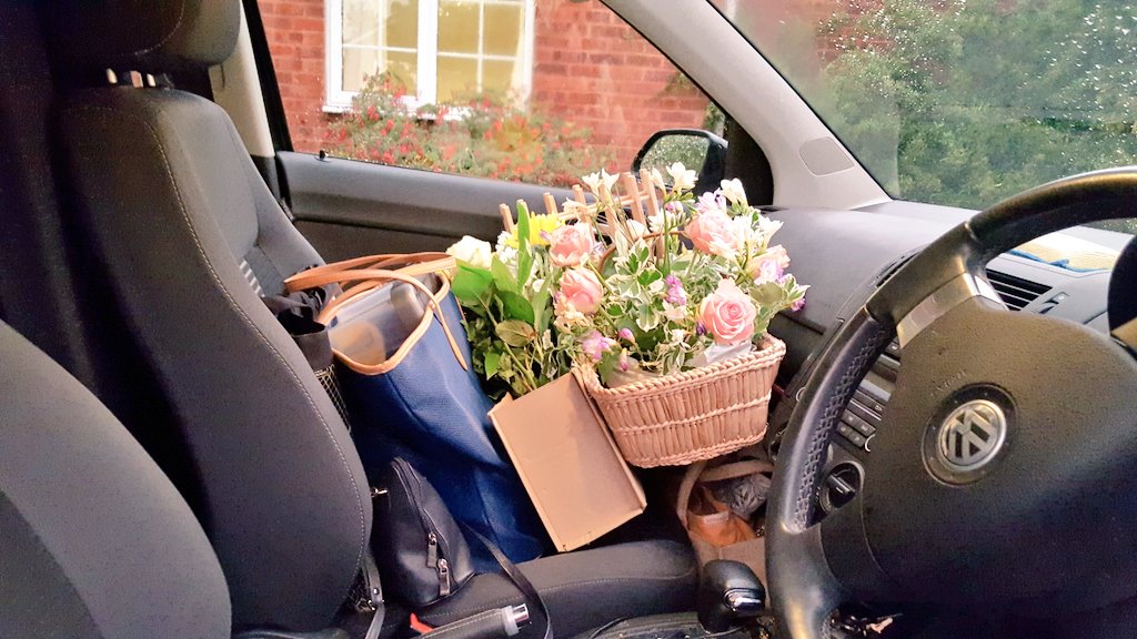 Revd_Leila's tweet photo. Day301 @SarumCalling @diosalisbury: #ExplorersLife is at an end; I drove into the sunset with flowers! Can't complain about my welcome home! https://t.co/juBkiExW1E