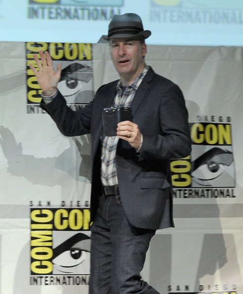 Alpha_calls001's tweet photo. Comic-Con a todo vapor e eu lembrando como foi espetacular a última participação de Breaking Bad #Sdds #SDCC17 https://t.co/J1gbxrMUQe https://t.co/AX0SDgW3dS