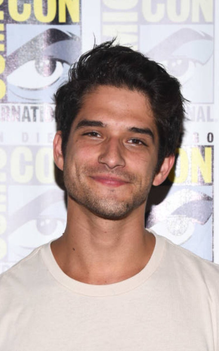 TylerPosey_FR's tweet photo. #NEW #PHOTOS | @tylergposey at the "San Diego Comic Con" today with the teen wolf cast  [21/07/17] https://t.co/uylZingkCZ