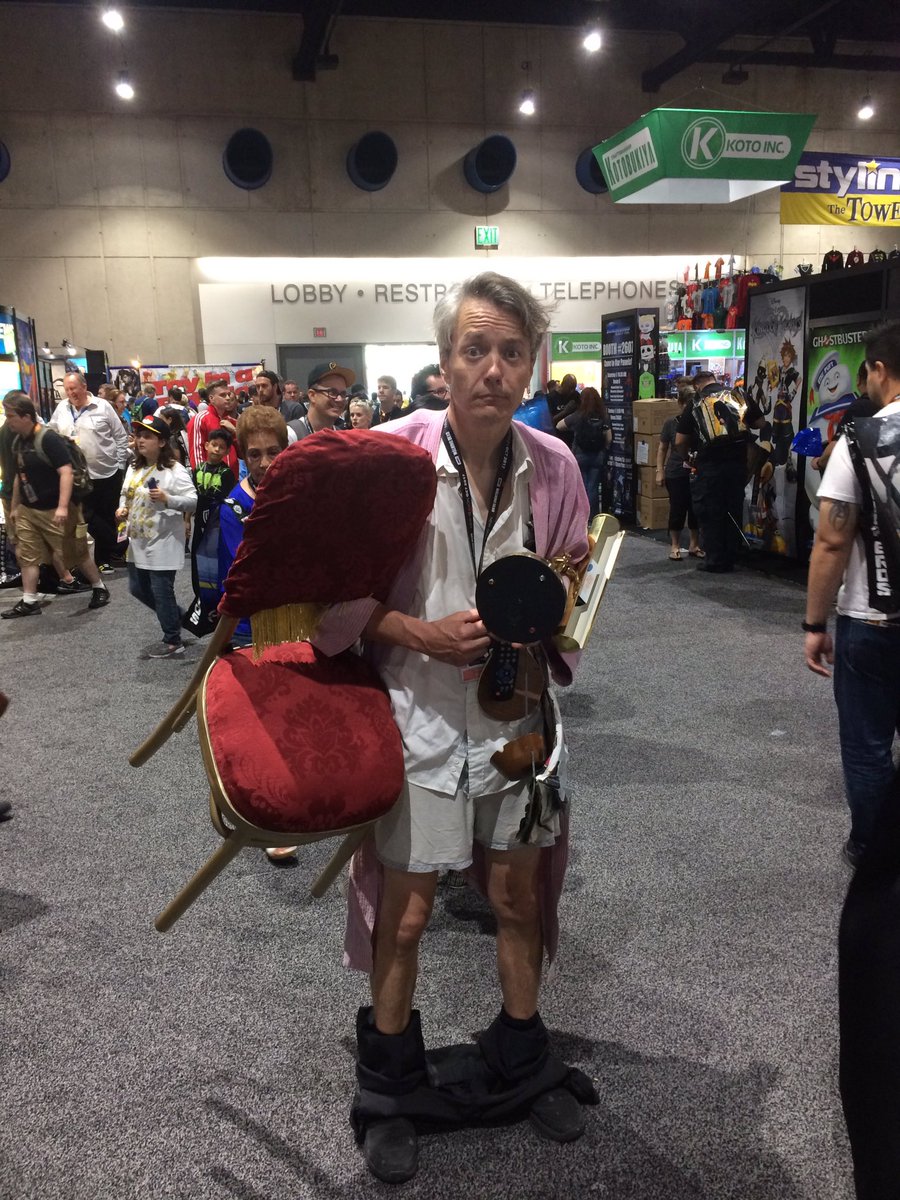 sdulaney's tweet photo. Today's obscure cosplay of the day. Navin Johnson #SDCC17 #TheJerk @SteveMartinToGo @Cosplay_Radio https://t.co/YglfraGBlT