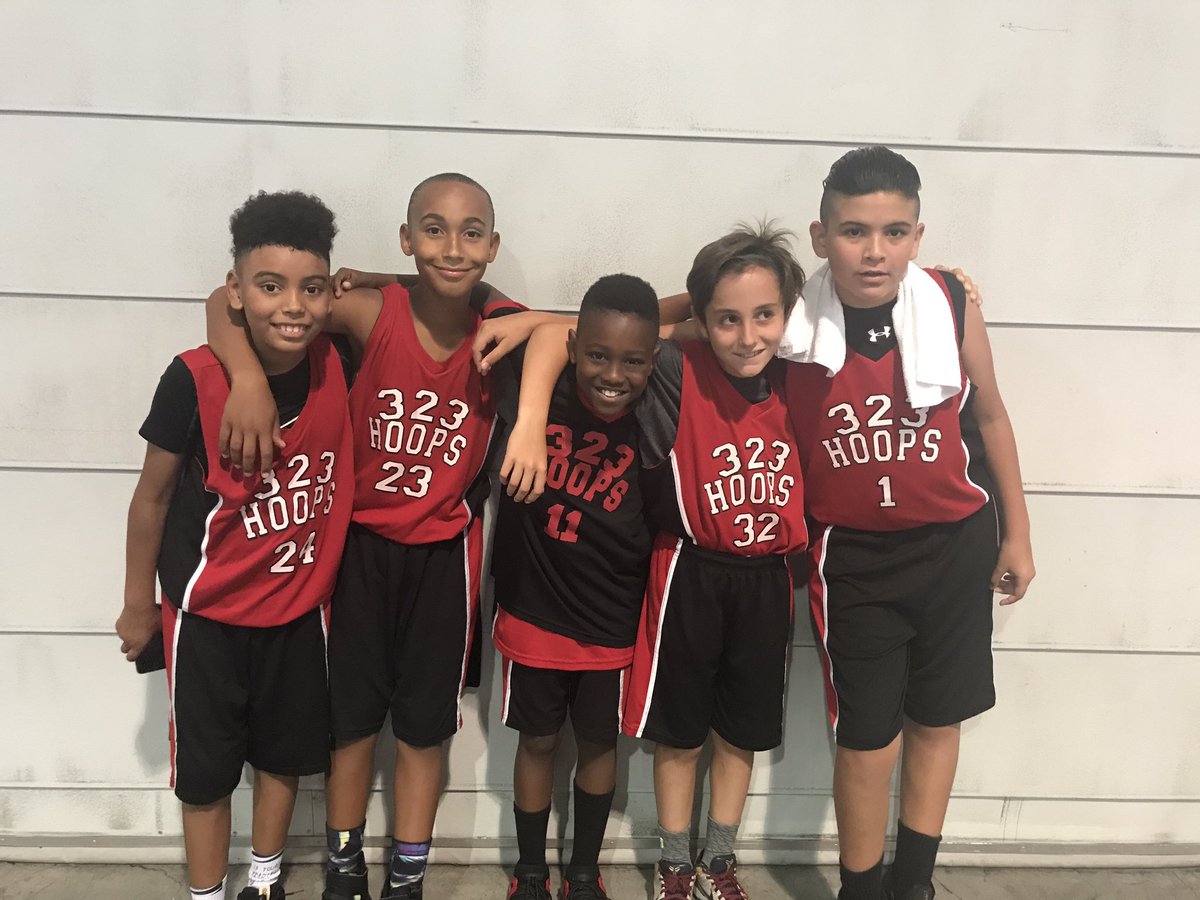 323hoops's tweet photo. Great first win #323hoops #jamonit #granfinale #basketball #nike #jordan https://t.co/1BU96IVRa5