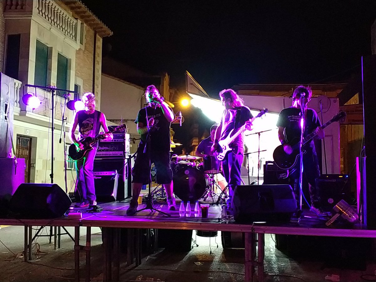 juvenmiranda's tweet photo. Retomamos los conciertos! #Korkones ya han empezado! https://t.co/a2aJ6MH2BV