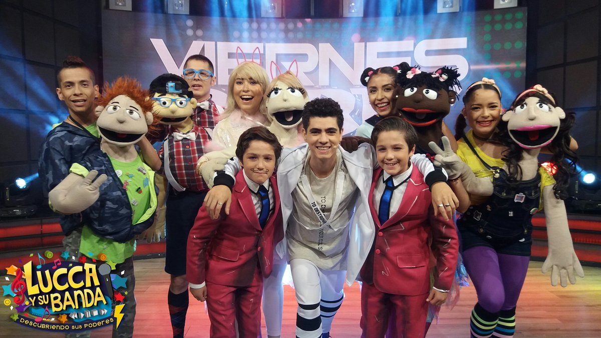 LuccaYsuBanda's tweet photo. Gracias @AndreaLegarreta @negroaraiza2 por recibirnos en @programa_hoy ¡¡Los esperamos pronto en el teatro Rafael Solana!! https://t.co/YG8XIDbl1V